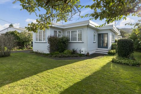 Photo of property in 13 Foster Street, Taita, Lower Hutt, 5011