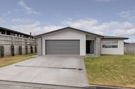 Photo of property in 12 Ridge Drive, Omokoroa, 3114