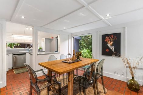 Photo of property in 64 Ranui Crescent, Khandallah, Wellington, 6035