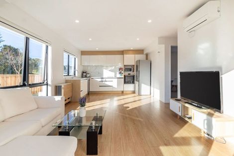 Photo of property in 145 Astley Avenue, New Lynn, Auckland, 0600