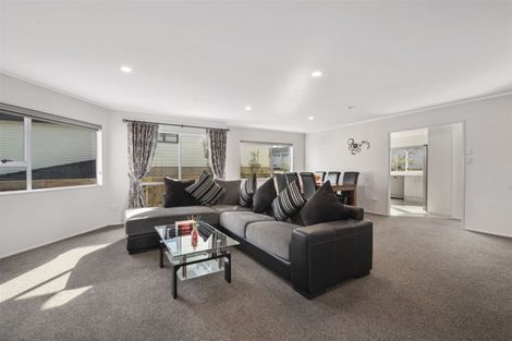 Photo of property in 7 Uruhau Close, Torbay, Auckland, 0630