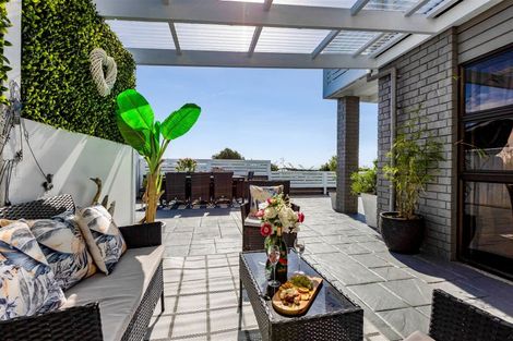 Photo of property in 142 Parklands Avenue, Bell Block, New Plymouth, 4312