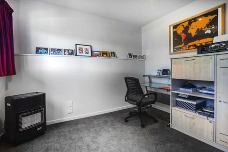 Photo of property in 53 Navigation Drive, Whitby, Porirua, 5024