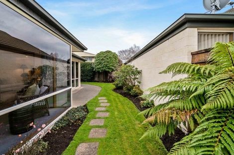 Photo of property in 2/35 Merrin Street, Avonhead, Christchurch, 8042