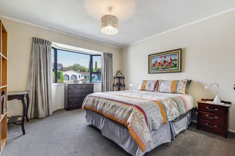 Photo of property in 21 Burn-murdoch Street, St Andrews, Hamilton, 3200