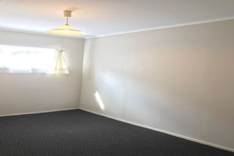 Photo of property in 1040 East Coast Road, Fairview Heights, Auckland, 0630