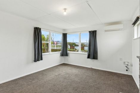 Photo of property in 2 Collingwood Street, Levin, 5510