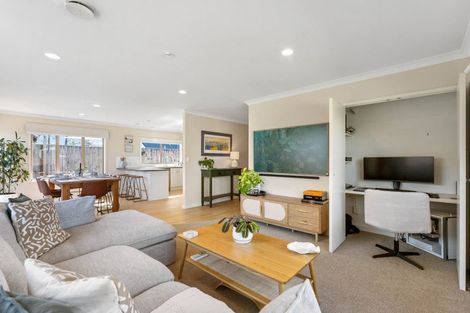 Photo of property in 15 Emery Place, Papamoa Beach, Papamoa, 3118