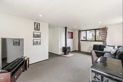 Photo of property in 2/18 Cypress Place, Sunnynook, Auckland, 0620