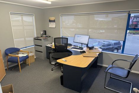 Photo of property in 352 Devon Street West, Lynmouth, New Plymouth, 4310