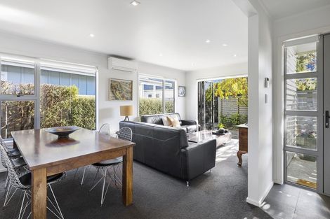 Photo of property in 13a Wayside, Miramar, Wellington, 6022