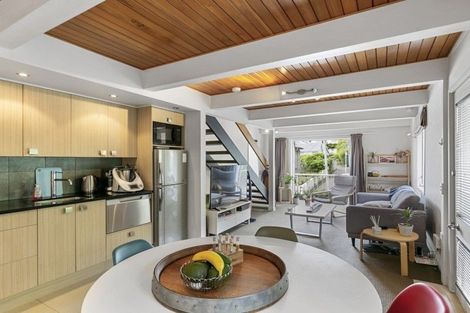 Photo of property in 24 Cottleville Terrace, Thorndon, Wellington, 6011