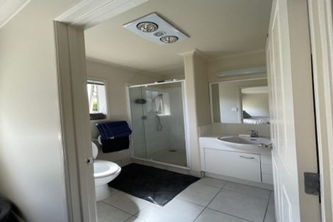 Photo of property in 32 Waldorf Crescent, Orewa, 0931