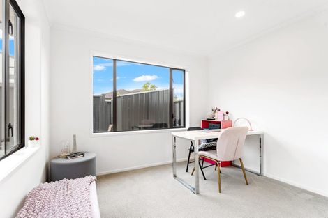 Photo of property in 15 Lagoon View, Gulf Harbour, Whangaparaoa, 0930