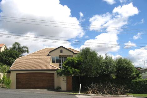 Photo of property in 2/35 East Coast Road, Milford, Auckland, 0620