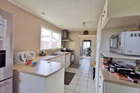 Photo of property in 57 Casuarina Road, Half Moon Bay, Auckland, 2012