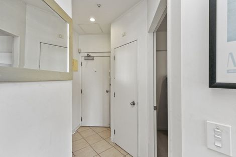 Photo of property in Terrace Tower Apartments, 10a/126 The Terrace, Wellington Central, Wellington, 6011