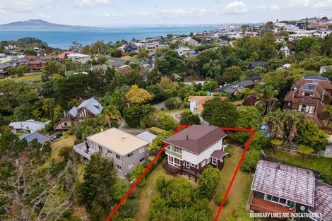 Photo of property in 105 Braemar Road, Castor Bay, Auckland, 0620