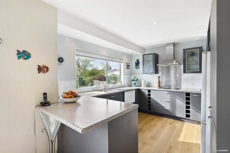 Photo of property in 1/46 Aviemore Drive, Highland Park, Auckland, 2010