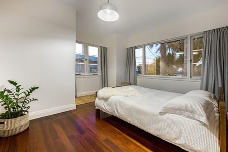 Photo of property in 43 Aramoana Avenue, Devonport, Auckland, 0624