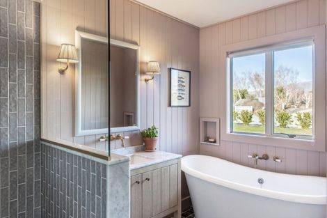 Photo of property in 21 Terranova Place, Wanaka, 9305