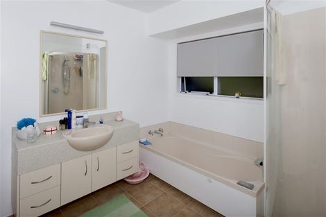 Photo of property in 36 Rewa Rewa Valley, Tairua, 3508