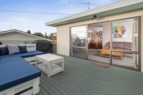 Photo of property in 8 Valley Road, Te Puke, 3119