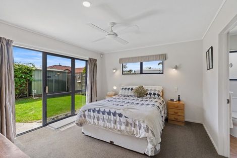 Photo of property in 27 Olympus Grove, Papamoa Beach, Papamoa, 3118