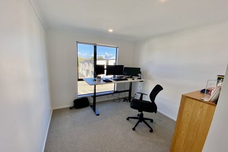 Photo of property in 17 Harlow Crescent, Glen Innes, Auckland, 1072
