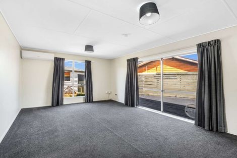 Photo of property in 41 Acacia Street, Kelvin Grove, Palmerston North, 4414