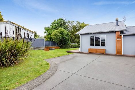 Photo of property in 20 Montague Grove, Stratford, 4332