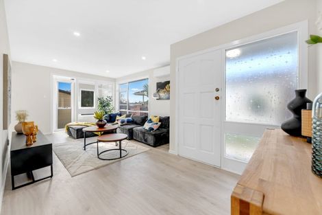 Photo of property in 48 Chelburn Crescent, Mangere East, Auckland, 2024