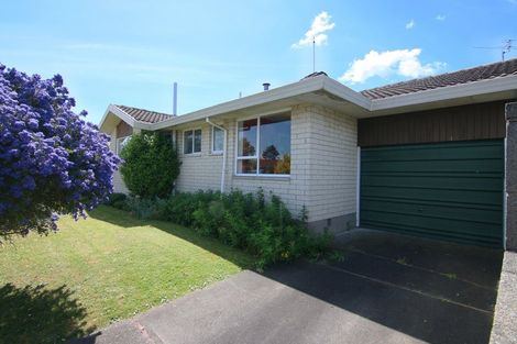 Photo of property in 1/18 Sawtell Place, Northcote, Christchurch, 8052