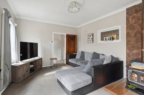 Photo of property in 414 Stokes Valley Road, Stokes Valley, Lower Hutt, 5019