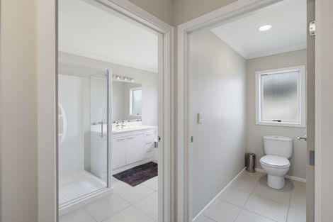 Photo of property in 5 Pania Place, Poraiti, Napier, 4112