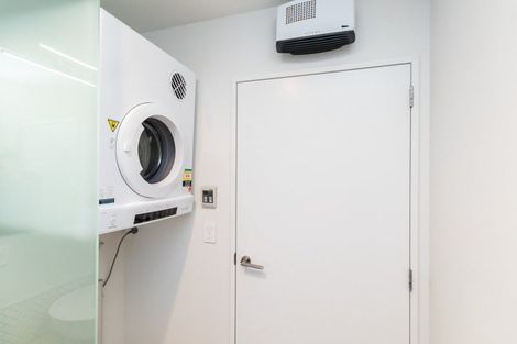 Photo of property in 5b Salmont Place, Kelburn, Wellington, 6012