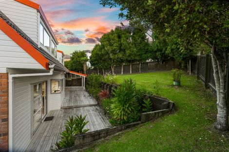 Photo of property in 7 Kerlin Crescent, West Harbour, Auckland, 0618