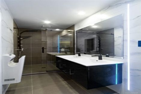 Photo of property in 22 John Lister Close, Golflands, Auckland, 2013