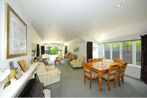 Photo of property in 62 Kotare Street, Fendalton, Christchurch, 8041