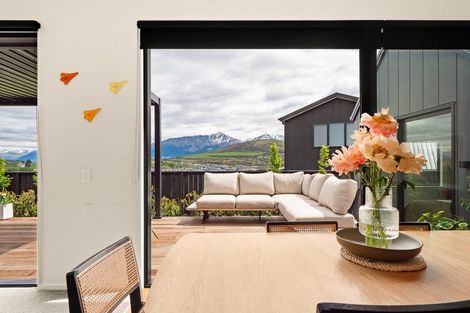 Photo of property in 93 Spur Ridge Rise, Jacks Point, 9371