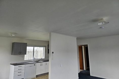 Photo of property in 33 Guadeloupe Crescent, Grenada Village, Wellington, 6037