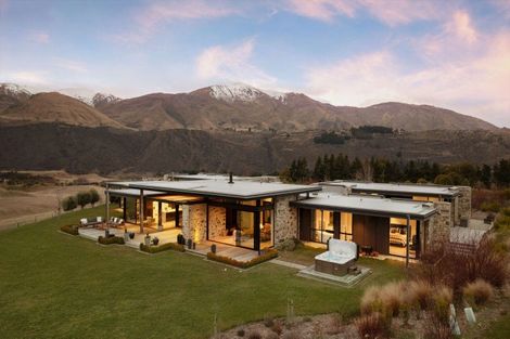 Photo of property in 6 Bloxham Lane, Lake Hayes, Queenstown, 9371