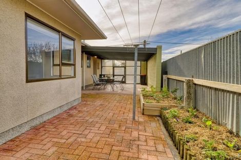 Photo of property in 12 Avenue Road, Greenmeadows, Napier, 4112