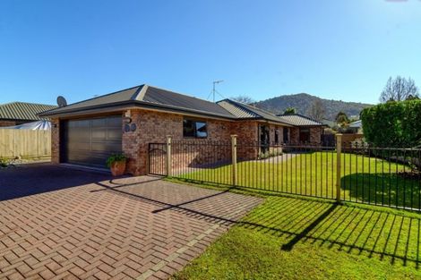 Photo of property in 10 Heaphy Place, Pukehangi, Rotorua, 3015
