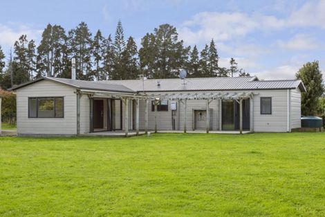 Photo of property in 554 Mountain Road, Lepperton, New Plymouth, 4373