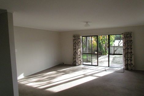 Photo of property in 6 Seagull Place, Whitby, Porirua, 5024