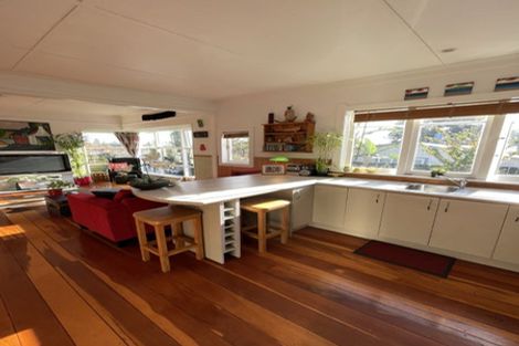 Photo of property in 2/9 Copley Street, New Lynn, Auckland, 0600