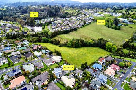 Photo of property in 32 Roy Maloney Drive, Henderson, Auckland, 0612