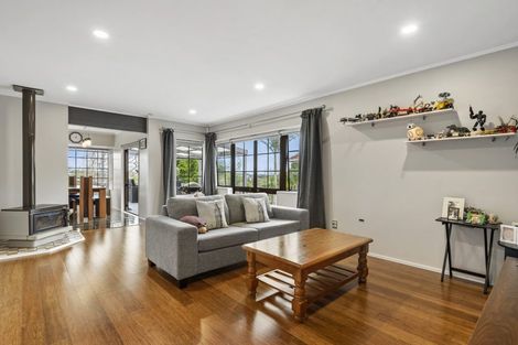 Photo of property in 2/133 Ocean View Road, Hillcrest, Auckland, 0627