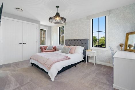 Photo of property in 3/45 Saint Kilda Road, Cambridge, 3434